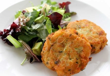 salad-and-fritters-e1554238554400.jpg